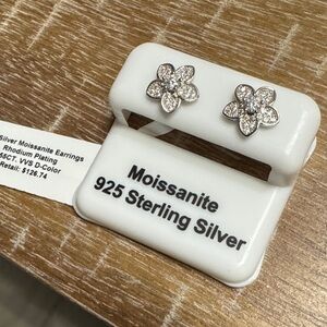 Moissanite Sterling Silver 925 Flower Earrings rhodium Plated !